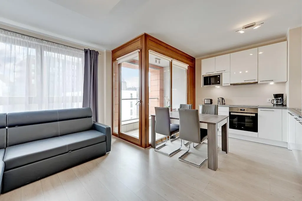 Flatinfo Aura & Nowa Motlawa 0*, Gdańsk
