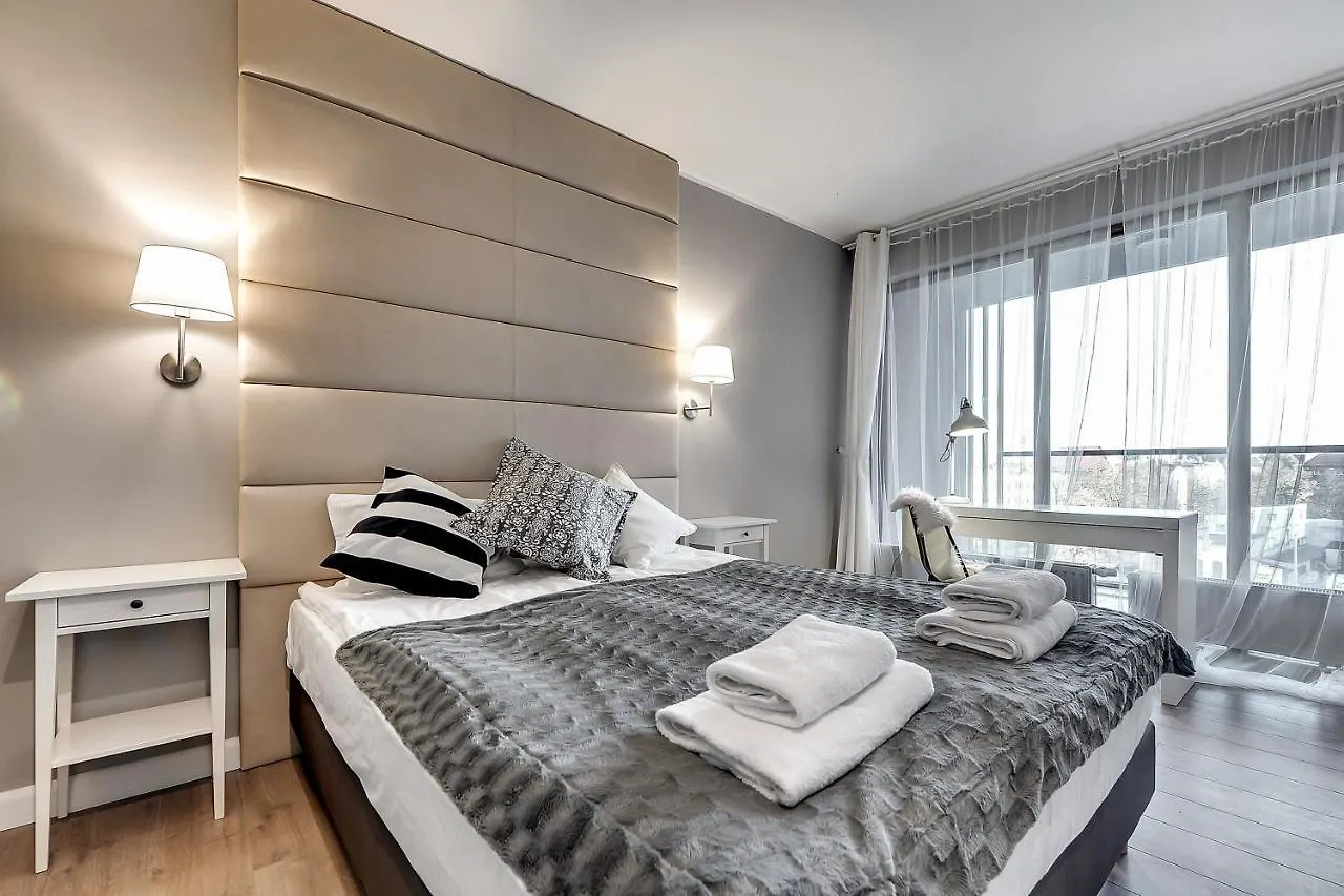 Flatinfo Aura & Nowa Motlawa 0*, Gdańsk